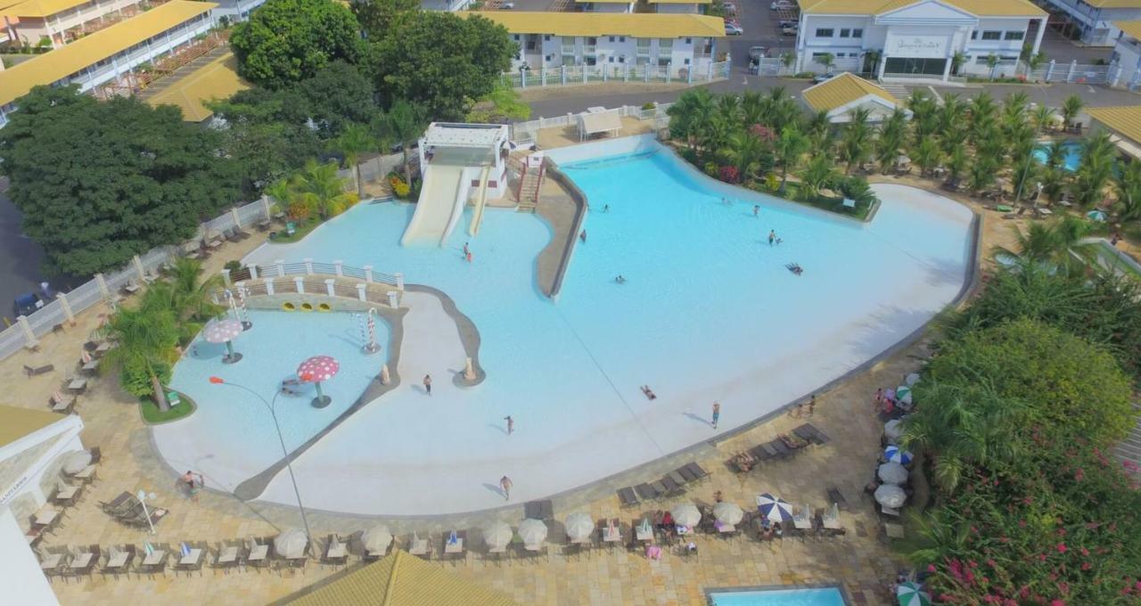 Lacqua Di Roma Com Piscina De Ondas Калдас-Новас Экстерьер фото